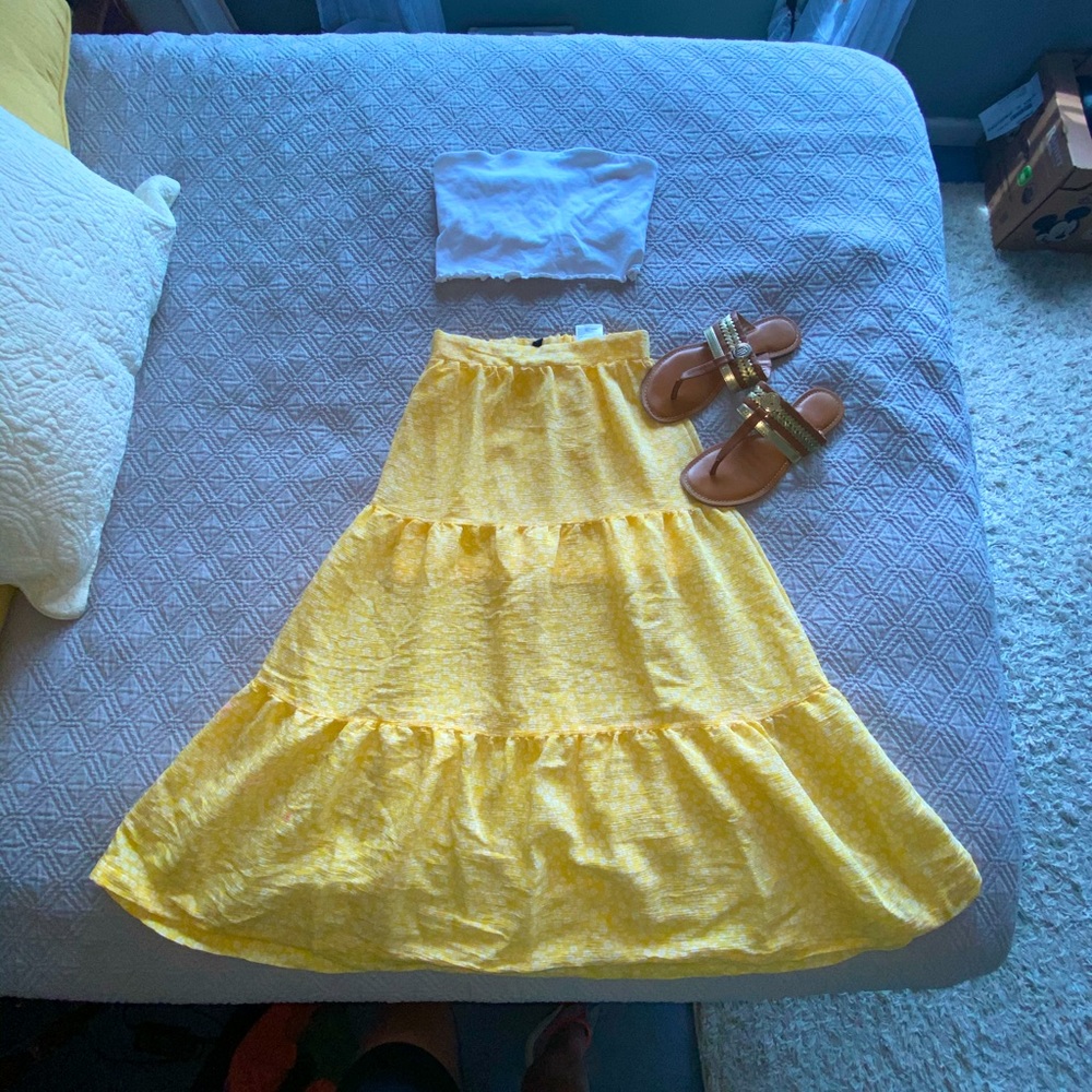 🎀Yellow H&M floral maxi skirt size 0
